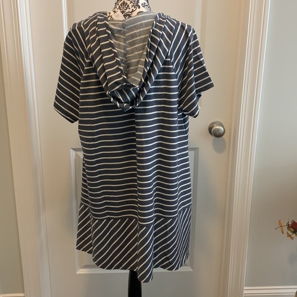 LIVI French Terry Hooded Swing Tunic - Striped - Picture 6 of 10